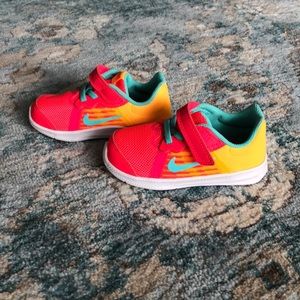 Nike toddler sneakers size 8C